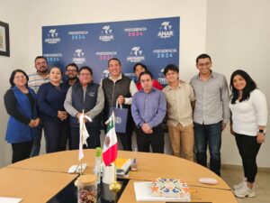 AUTORIDADES MUNICIPALES SE REÚNEN CON ALUMNOS Y DIRECTIVOS DE LA ESCUELA DE BACHILLERES DE LA UAQ