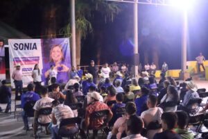 SONIA PONCE PRESENTA PROPUESTAS EN RIOVERDITO