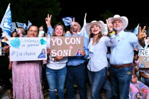 APLASTANTE CIERRE DE CAMPAÑA DE SONIA PONCE EN LANDA, «YA GANAMOS LANDA» SONIA PONCE