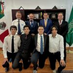 SOSTIENE ENCUENTRO MIGUEL MARTÍNEZ CON PARTICIPANTE DE LA OLIMPIADA INTERNACIONAL DE QUÍMICA GERARDO YAEL ÁNGELES