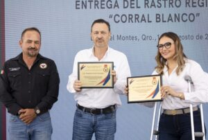 INAUGURA GOBERNADOR RASTRO REGIONAL EN EZEQUIEL MONTES