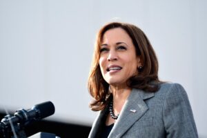 HARRIS AVENTAJA A TRUMP EN LOS ESTADOS CLAVE DE MICHIGAN, WISCONSIN Y PENSILVANIA