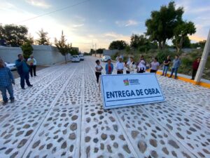 LUPITA PÉREZ REALIZÓ LA ENTREGA DE LA CALLE PEDRO VEGA EN EZEQUIEL MONTES