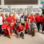 AL PRESIDENTE ELECTO DE LANDA DE MATAMOROS FERNANDO SÁNCHEZ GIL RECIBIÓ EL BANDO EL SOLEMNE