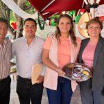 LA PRESIDENTA ELECTA DEL MUNICIPIO DE LANDA DE MATAMOROS YUNUEN BENITEZ MALDONADO VISITA DEPENDENCIA GUBERNAMENTAL DE SALUD