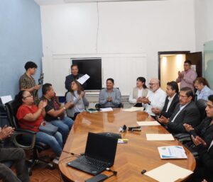 RECIBE MIGUEL MARTÍNEZ APLICACIÓN MÓVIL “RUTA DE LA BARBACOA Y EL PULQUE” DISEÑADA POR ESTUDIANTES DEL ITQ