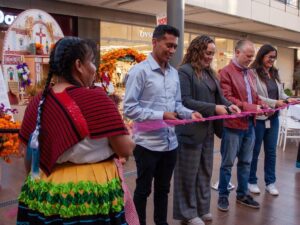 EL PRESIDENTE MUNICIPAL, ALEJO SÁNCHEZ DE SANTIAGO, AUTORIDADES LOCALES Y REPRESENTANTES DE LA COMUNIDAD INAUGURARON EL FESTIVAL HñöHñö DE FIELES DIFUNTOS.