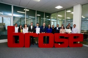 ENTREGA MARCO DEL PRETE SELLO ESTATAL DE BAJAS EMISIONES DE CARBONO A BROSE