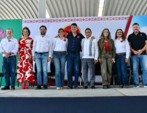 VISITA AGUSTÍN DORANTES LA COMUNIDAD DE NEBLINAS