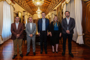DIPUTADOS INTEGRANTES DE LA MESA DIRECTIVA SE REUNIERON CON EL GOBERNADOR MAURICIO KURI