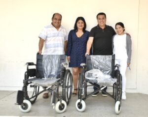 GOBIERNO MUNICIPAL DE JALPAN DONA SILLAS DE RUEDAS AL HGJ