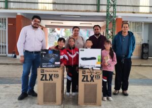 ENTREGA DE EQUIPO DE AUDIO A LA ESCUELA PRIMARIA BENITO JUÁREZ