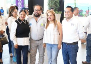 EL PRESIDENTE DEL DIF MUNICIPAL DE PINAL DE AMOLES, ING. IVÁN ZÁRATE MUÑOZ, ESTUVO PRESENTE EN EL INFORME LEGISLATIVO DEL SENADOR AGUSTÍN DORANTES LÁMBARRI