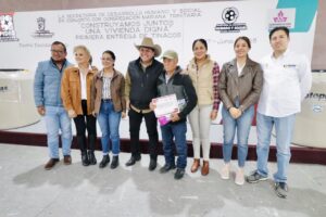 IMPULSAN MEJORA EN VIVIENDAS CON ENTREGA DE TINACOS SUBSIDIADOS EN PEDRO ESCOBEDO
