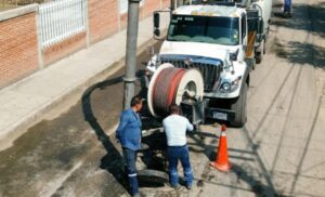 SE REALIZAN ACCIONES DE MANTENIMIENTO DE DRENAJE SANITARIO EN LA COMUNIDAD DE EPIGMENIO GONZÁLEZ (EL AHORCADO) PEDRO ESCOBEDO