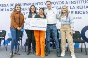 ENTREGA GOBERNADOR EQUIPAMIENTO Y APOYOS A 55 INSTITUCIONES EDUCATIVAS DE LA SIERRA GORDA