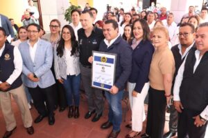 PEDRO ESCOBEDO REAFIRMA SU COMPROMISO CONTRA LA CORRUPCIÓN Y RECIBE RECONOCIMIENTO ESTATAL