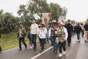 PROVENIENTES DESDE LA COMUNIDAD DE NEBLINAS LLEGARON ATEQUISQUIAPAN, PEREGRINAS Y PEREGRINOS QUE VAN CAMINOAL TEPEYAC