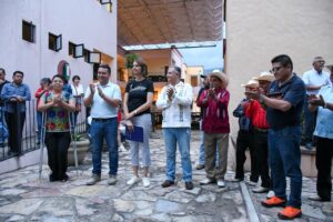 INAUGURA RUBÉN HERNÁNDEZ Y LA SECRETARÍA DE CULTURA DEL ESTADO ANA PAOLA LÓPEZ LA EXPOSICIÓN FOTOGRÁFICA «TESOROS VIVOS DE LA SIERRA GORDA DE QUERÉTARO»