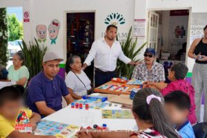 VISITA FERNANDO SÁNCHEZ GIL A ADULTOS MAYORES DEL CENTRO DE DIA EN ARROYO SECO
