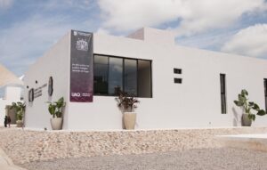 EL MUNICIPIO DE TEQUISQUIAPAN ENTREGA NUEVA PREPARATORIA UAQ