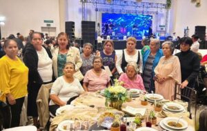 PEÑAMILLER PRESENTE EN EL BAILE DEL RECUERDO QUE REALIZÓ EL DIF ESTATAL QUERÉTARO