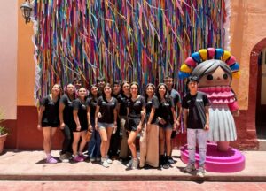 PINAL DE AMOLES PRESENTE EN LA INAUGURACIÓN DEL 3ER CONCURSO NACIONAL DE BAILE DE HUAPANGO HUASTECO EN PEÑAMILLER