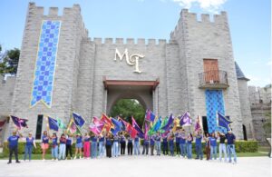 CUMPLE SEDIF EL SUEÑO DE NIÑAS Y NIÑOS QUERETANOS AL VISITAR EL PARQUE MUNDO IMÁYINA