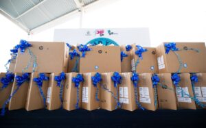 SISTEMA MUNICIPAL DIF SJR ENTREGA 30 EQUIPOS DE CÓMPUTO A TELESECUNDARIA DE EL SITIO