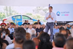 FELIFER MACÍAS REFUERZA EL APOYO A TAXISTAS CON LA ENTREGA DE “EL EXTRA”