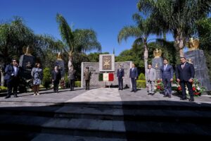 ACUDE FELIFER MACÍAS A LA CEREMONIA CONMEMORATIVA DE LA GESTA HEROICA DE LOS NIÑOS HÉROES
