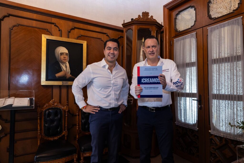 ENTREGA FELIFER MACÍAS PRIMER INFORME AL GOBERNADOR DEL ESTADO