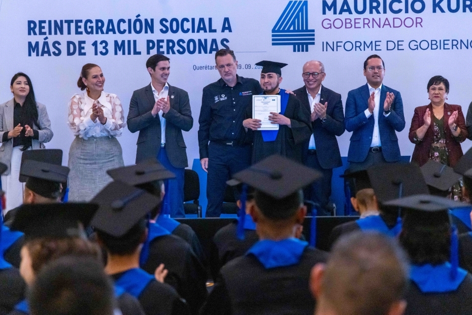 PERSONAS PRIVADAS DE LA LIBERTAD EN QUERÉTARO RECIBEN CERTIFICADOS EDUCATIVOS