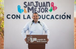 ROBERTO CABRERA ENTREGA TECHUMBRE EN PRIMARIA DE LA FLORESTA CON MÁS DE 2.7 MDP DE INVERSIÓN