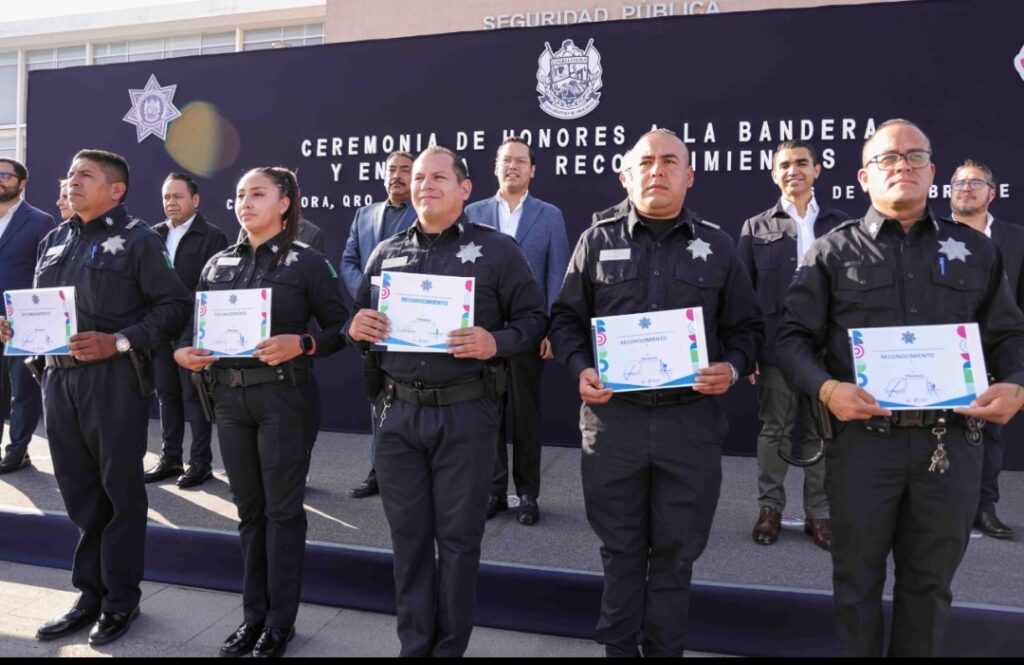 CHEPE GUERRERO ENTREGA RECONOCIMIENTOS A 105 POLICÍAS MUNICIPALES POR HABER REALIZADO IMPORTANTES DETENCIONES