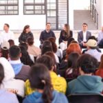 CHEPE GUERRERO ENTREGA BARDA PERIMETRAL EN ESCUELA DE BACHILLERES UAQ, EN CHARCO BLANCO