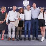 CHEPE GUERRERO ENTREGA CONSTANCIAS A CIUDADANOS CAPACITADOS POR EL ICATEQ