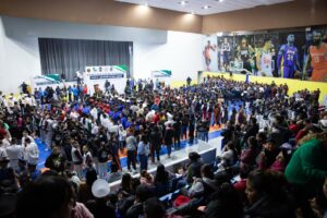 INAUGURA ROBERTO CABRERA “CONCURSO NACIONAL DE ESCOLTAS DE BANDERA Y BANDAS DE GUERRA, COPA QUERÉTARO 2025”