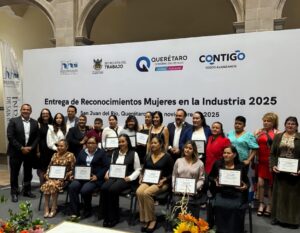 RECIBEN MUJERES DEL SECTOR INDUSTRIAL DE SAN JUAN DEL RÍO RECONOCIMIENTO POR SU LIDERAZGO Y COMPROMISO