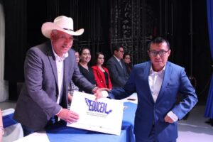 ¡UN DÍA HISTÓRICO PARA LA EDUCACIÓN EN AMEALCO!