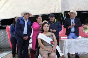 LA COMUNIDAD DE QUIOTILLOS EN AMEALCO SE LLENA DE EMOCIÓN, FE Y ESPERANZA