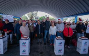 RODRIGO MONSALVO ENTREGA DESPENSAS PARA EL ADULTO MAYOR EN AMAZCALA