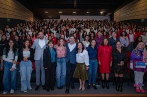 ENCABEZA RODRIGO MONSALVO CLAUSURA DE “SOY MUJER, SOY MÁS FUERTE” CON 300 JÓVENES MARQUESINAS