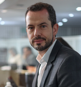 REFORMA ELECTORAL, PARA AMPLIAR LA DEMOCRACIA Y REDUCIR EL GASTO: OSPITAL