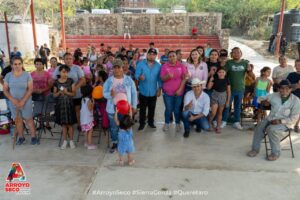 ENTRE SONRISAS Y FESTEJOS, FERNANDO SÁNCHEZ GIL CONVIVE CON FAMILIAS DE EL AGUACATE, ARROYO SECO