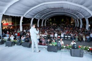ASÍ SE VIVIÓ UNA NOCHE ESPECTACULAR EN LA GRAN INAUGURACIÓN DE LA FERIA DEL GRANO Y LA CANTERA 2026.
