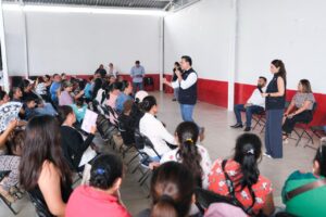 FORTALECE LUIS NAVA CERCANÍA CON FAMILIAS BENEFICIARIAS DE EL MARQUÉS