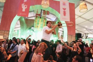 BRONCO CIERRA CON BROCHE DE ORO EL FIAQV 2026; FESTIVAL ROMPE RÉCORD CON MÁS DE 220 MIL ASISTENTES