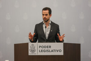 A MÁS CASAS, MÁS PARQUES PÚBLICOS: OSPITAL