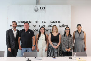 COMISIÓN DE LA FAMILIA Y DERECHOS DE LAS NIÑAS, NIÑOS Y ADOLESCENTES APRUEBA POR UNANIMIDAD TRES INICIATIVAS DE LEY  